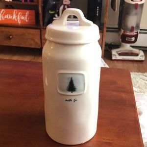 Rae Dunn jar